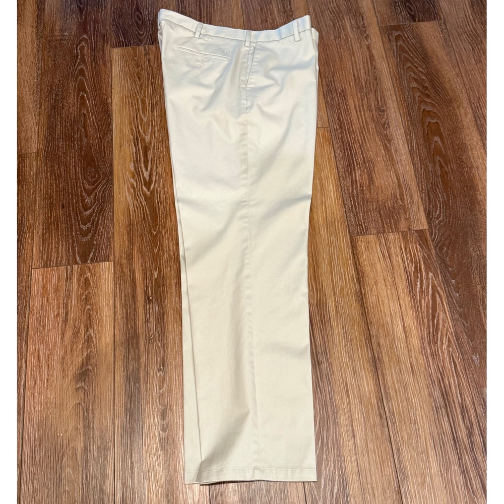 Dockers NWOT Mens Classic Fit Khaki Chino Pants Stone Beige Flat Front Straight